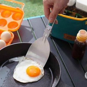 Spatula with Folding Handle